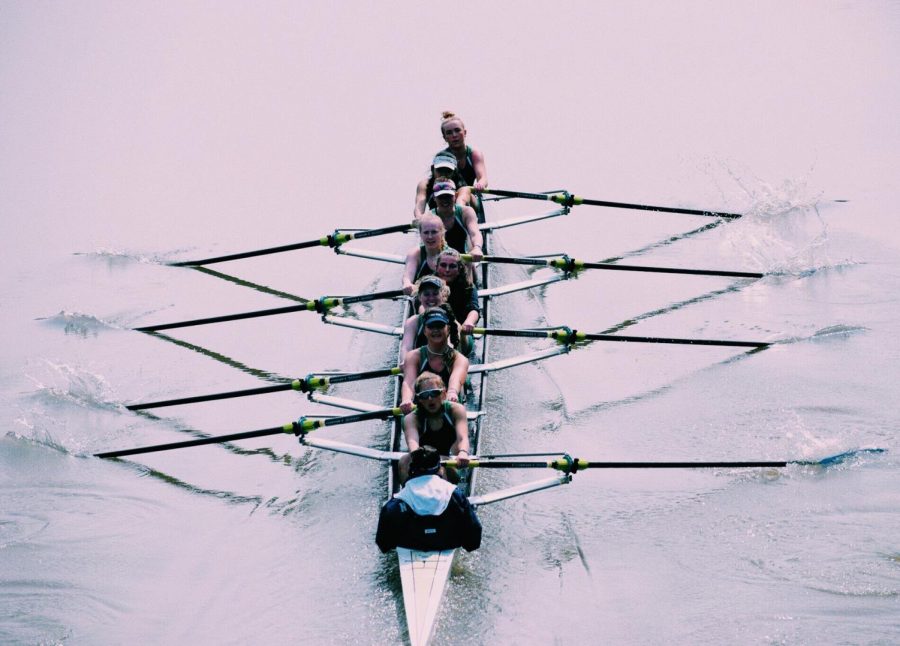 Girls crew rows to solid showing in Cincy