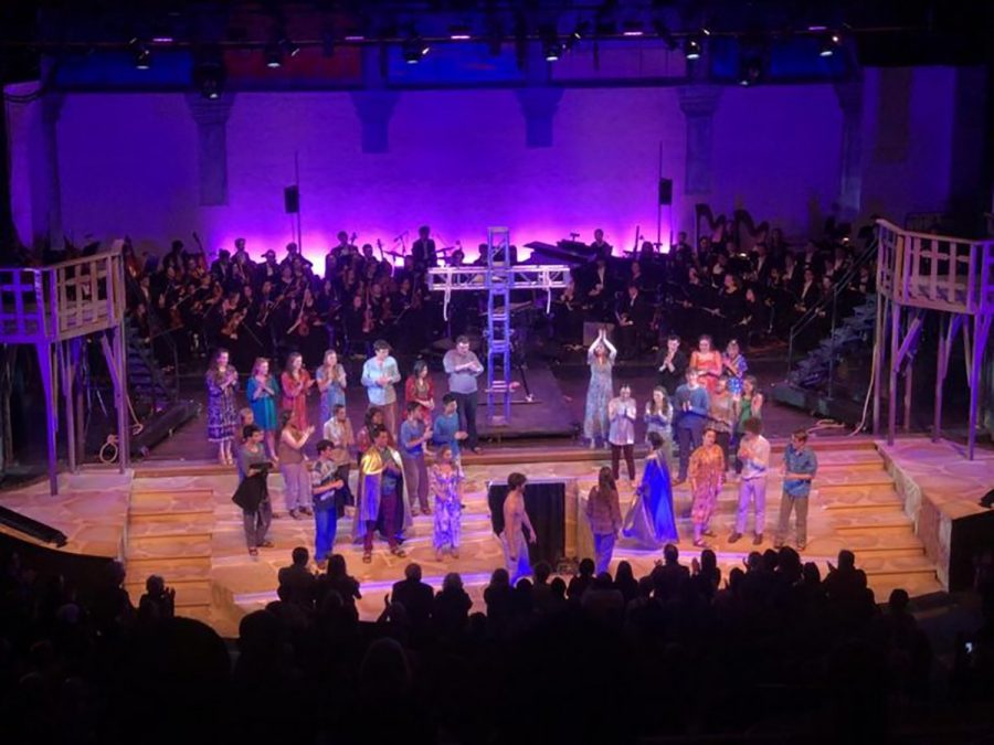 The Saturday cast of Choir-Operas Jesus Christ Superstar takes a bow after their performance