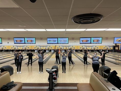 The team defeats Evanston in a socially distanced match and won traveling trophy —The Pin — back.