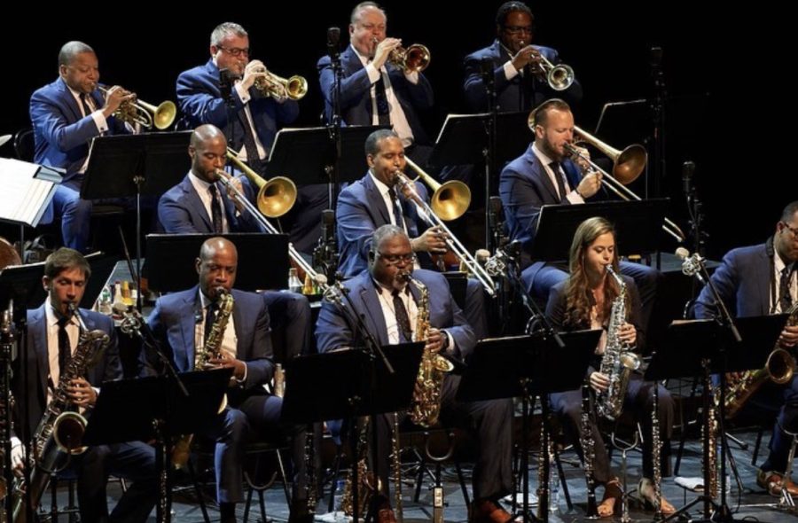 Wynton+Marsalis+playing+his+headlining+show+with+fellow+jazz+musicians+in+Gaffney+Auditorium+at+the+annual+New+Trier+Jazz+Festival