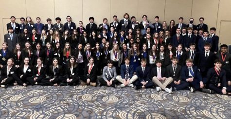 New Trier DECA competes in/brings home medals at North Suburban Area Conference on March 5 in Chicago
