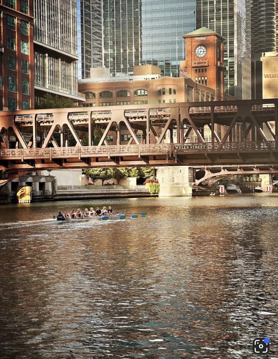 Girls rowing competes at the Chicago River Half Marathon on Sept. 7